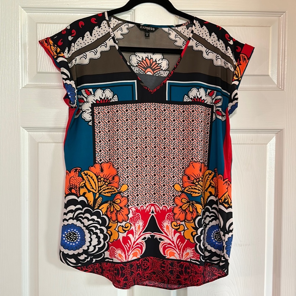 Women’s Express Shirt Size M